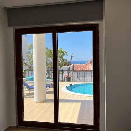 Deniz Villa *